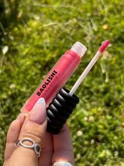 Labial gloss con glitter - imagen