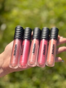 Labial gloss con glitter - imagen