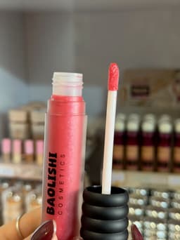 Labial gloss con glitter - imagen