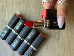 Labial en barra - imagen