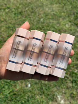 Corrector liquido y contorno doble 2 en 1 - imagen