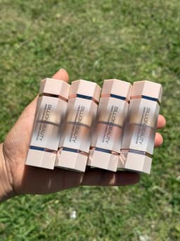 Corrector liquido y contorno doble 2 en 1 - imagen