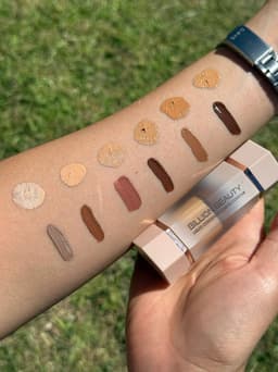 Corrector liquido y contorno doble 2 en 1