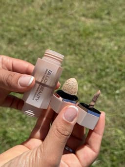 Corrector liquido y contorno doble 2 en 1 - imagen