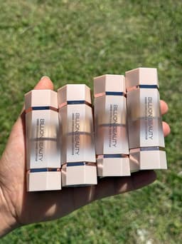 Corrector liquido y contorno doble 2 en 1 - imagen