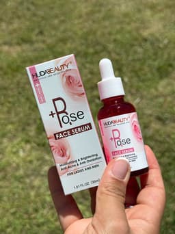 Serum facial de rosas - imagen