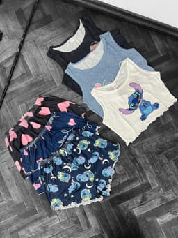 Conjunto de pijama de musculosa y short - imagen