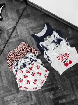 Conjunto de pijama de musculosa y short - imagen