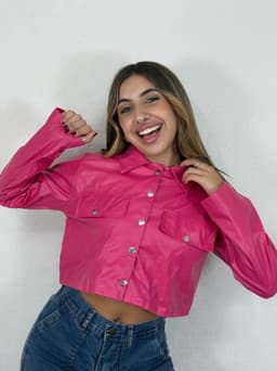 Campera de ecocuero con broches - imagen
