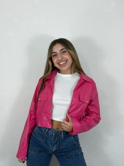 Campera de ecocuero con broches - imagen
