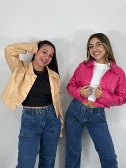 Campera de ecocuero con broches - imagen