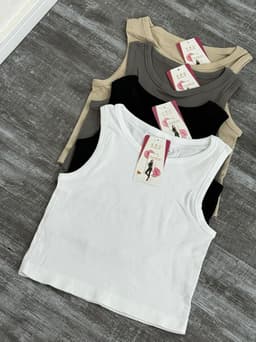 Musculosa Esmeralda