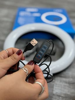 Aro de luz con tripode - imagen