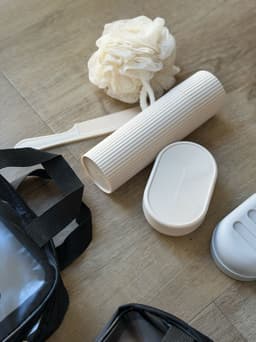 Neceser mas kit de aseo diario - imagen