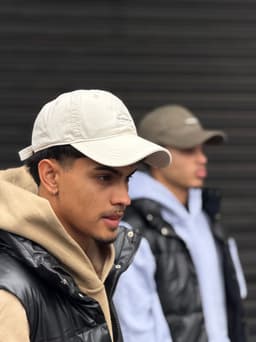 Gorro deportivo unisex por MAYOR ($290 c/un paquete de 6 unidades) - imagen
