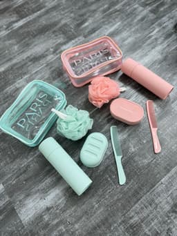 Neceser mas kit para higiene personal - imagen