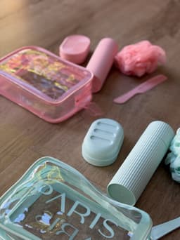 Neceser mas kit para higiene personal - imagen