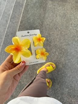 Set de 3 pinzas de flor  por MAYOR ($50 c/u paquete de 12 unidades) - imagen