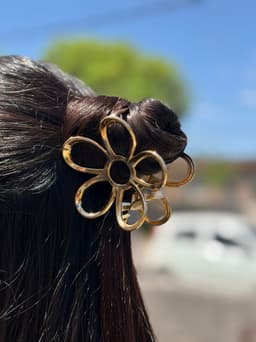 Pinza de flor metalica - imagen