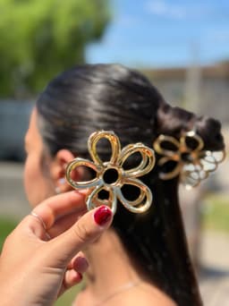Pinza de flor metalica - imagen