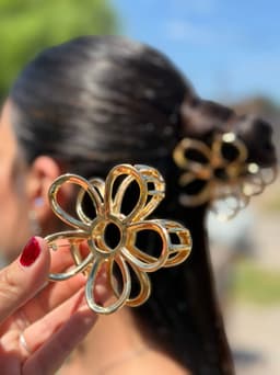 Pinza de flor metalica por MAYOR ($45 c/u paquete de 6 unidades) - imagen