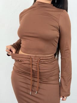 Conjunto de buzo y pollera - imagen