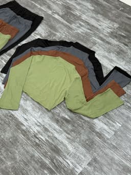 Conjunto de buzo y pollera - imagen