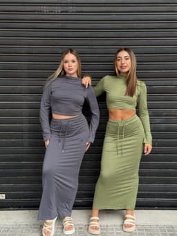 Conjunto de buzo y pollera
