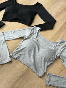 Remera manga larga con Push up - imagen