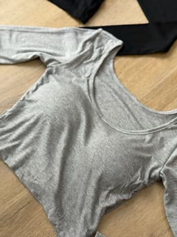 Remera manga larga con Push up - imagen