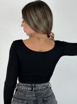 Remera manga larga con Push up - imagen
