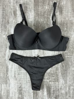 Conjunto de ropa interior - imagen