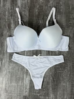 Conjunto de ropa interior - imagen