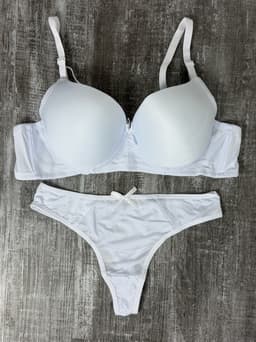 Conjunto de ropa interior - imagen