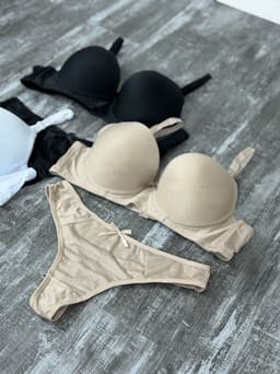 Conjunto de ropa interior - imagen