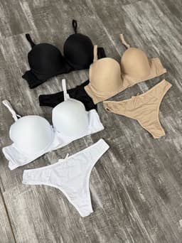 Conjunto de ropa interior - imagen