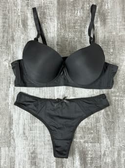 Conjunto de ropa interior - imagen