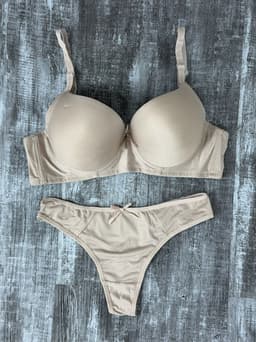 Conjunto de ropa interior - imagen