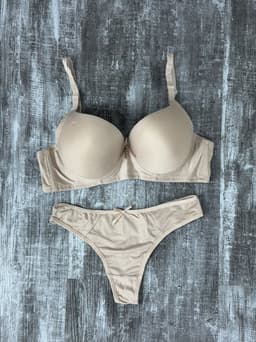 Conjunto de ropa interior - imagen