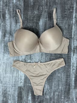 Conjunto de ropa interior - imagen