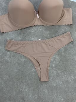 Conjunto de ropa interior - imagen