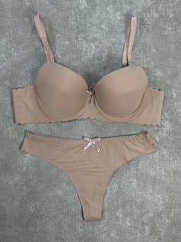 Conjunto de ropa interior - imagen