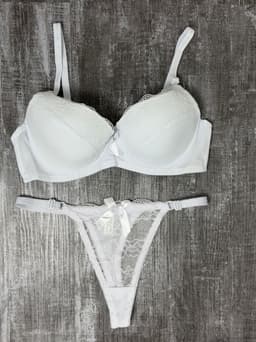 Conjunto de ropa interior - imagen