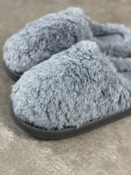 Pantuflas con peluche - imagen