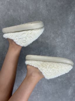 Pantuflas con peluche - imagen