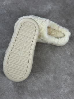 Pantuflas con peluche - imagen