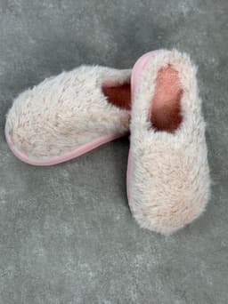 Pantuflas con peluche - imagen