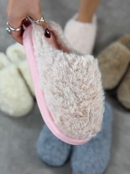 Pantuflas con peluche - imagen
