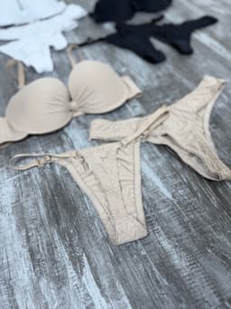 Conjunto de ropa interior - imagen
