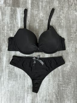 Conjunto de ropa interior - imagen